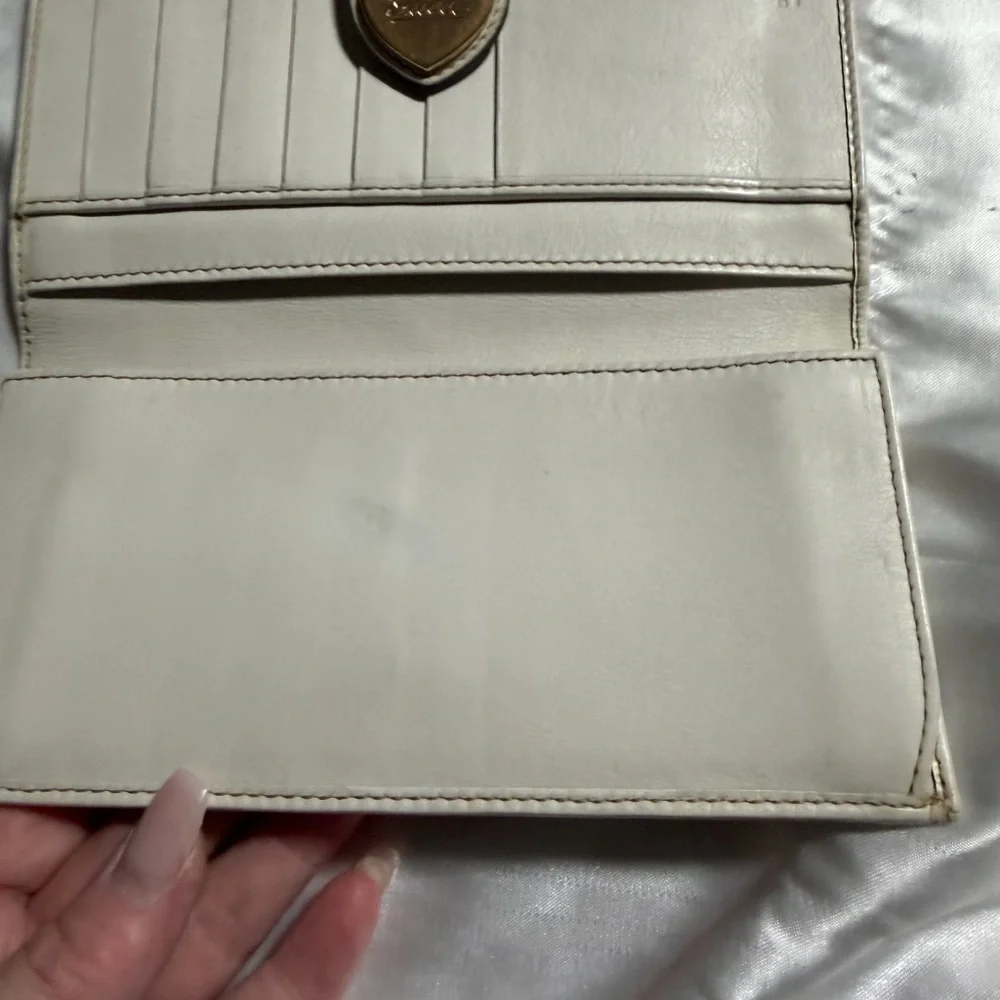 Gucci Brown GG Canvas Continental Wallet with White Trim and Heart Clasp - Picture 5 of 12